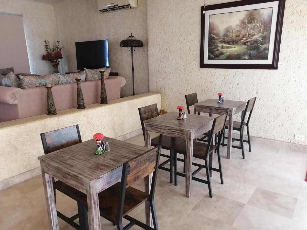 Bed and Breakfast Casa Dahlia 2 Масатлан Экстерьер фото